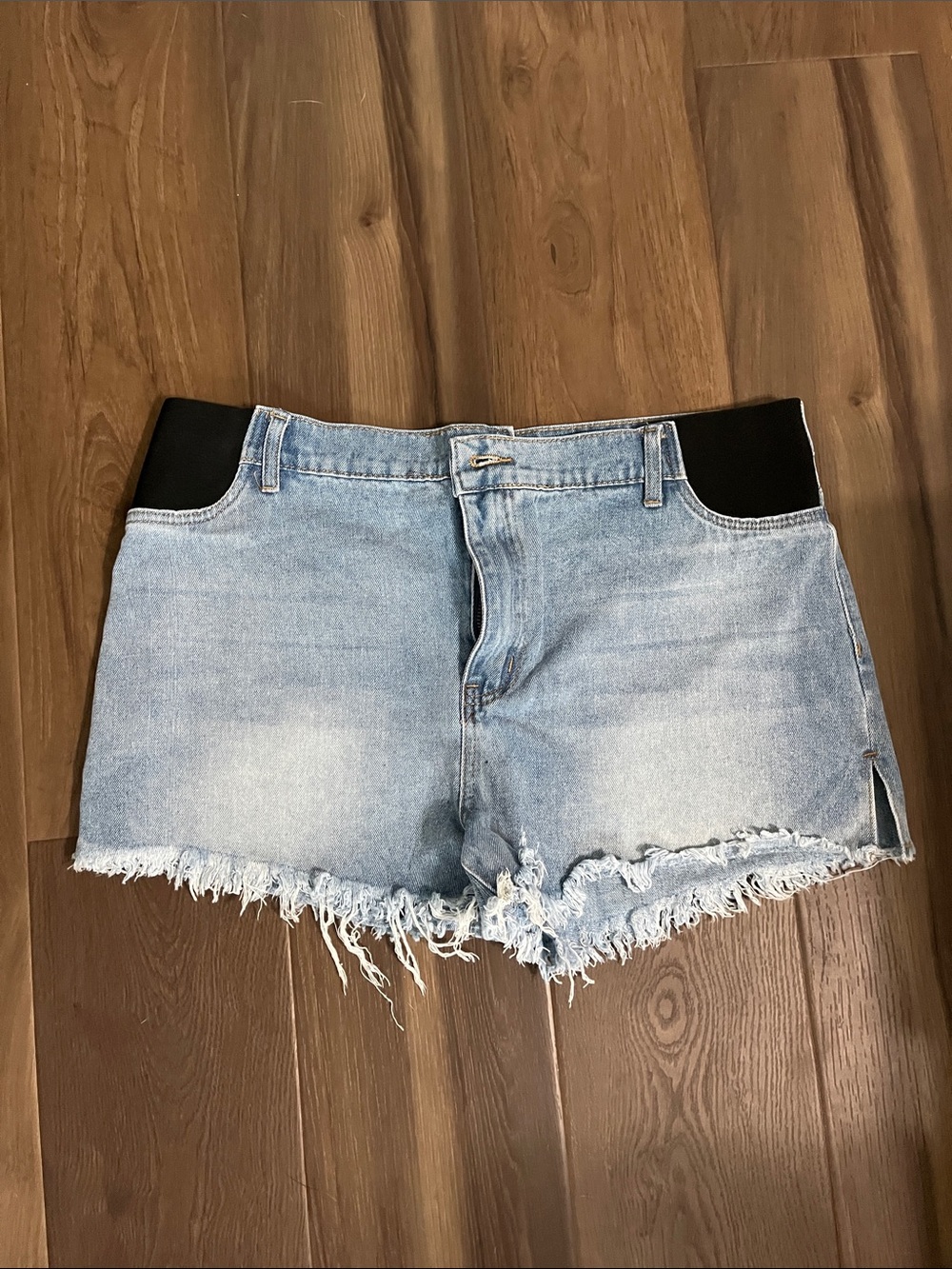 SHEIN Light Wash Denim Shorts with Black Stretch Panels